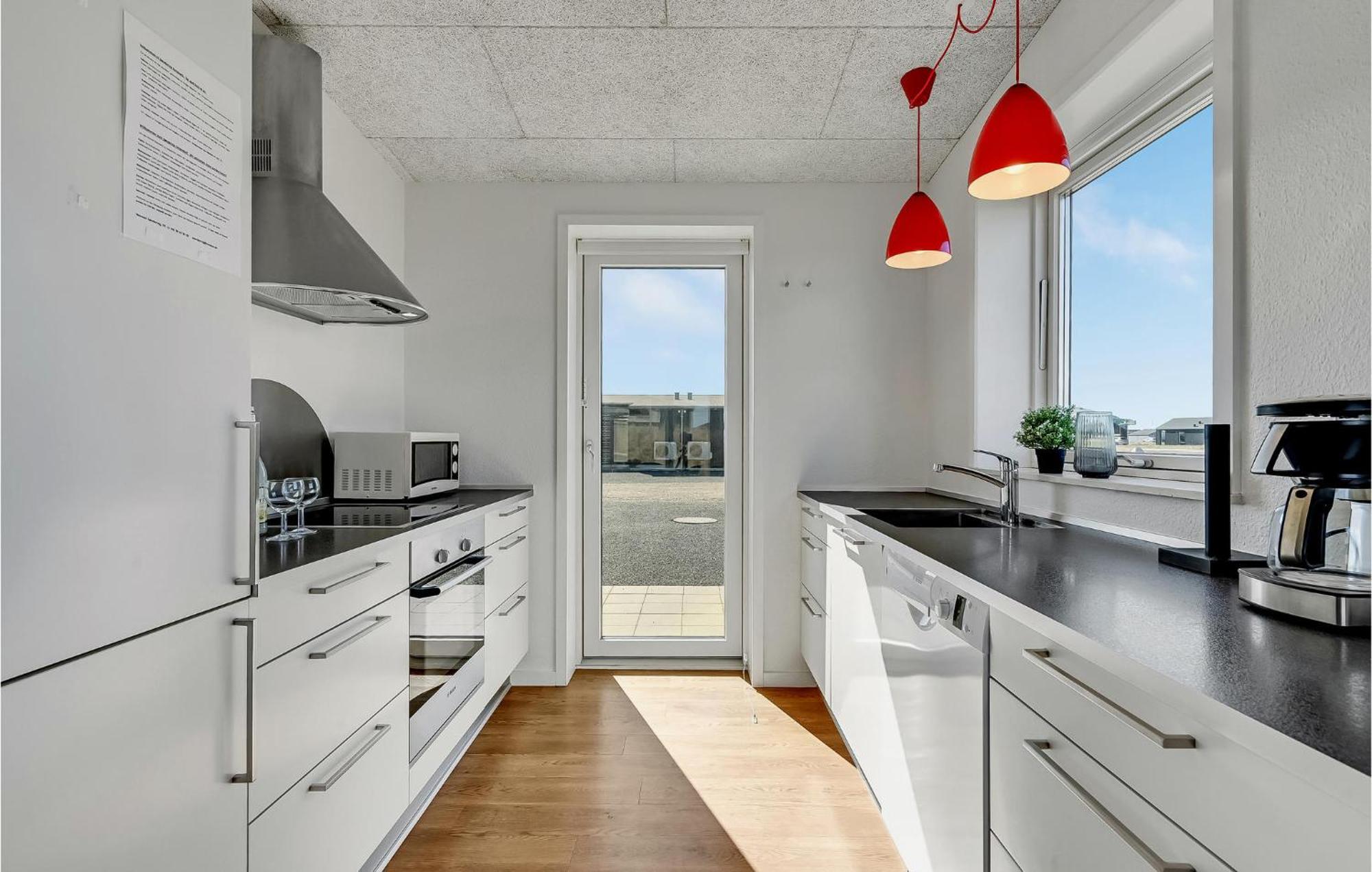 3 Bedroom Lovely Home In Ringkobing Сендервіґ Екстер'єр фото